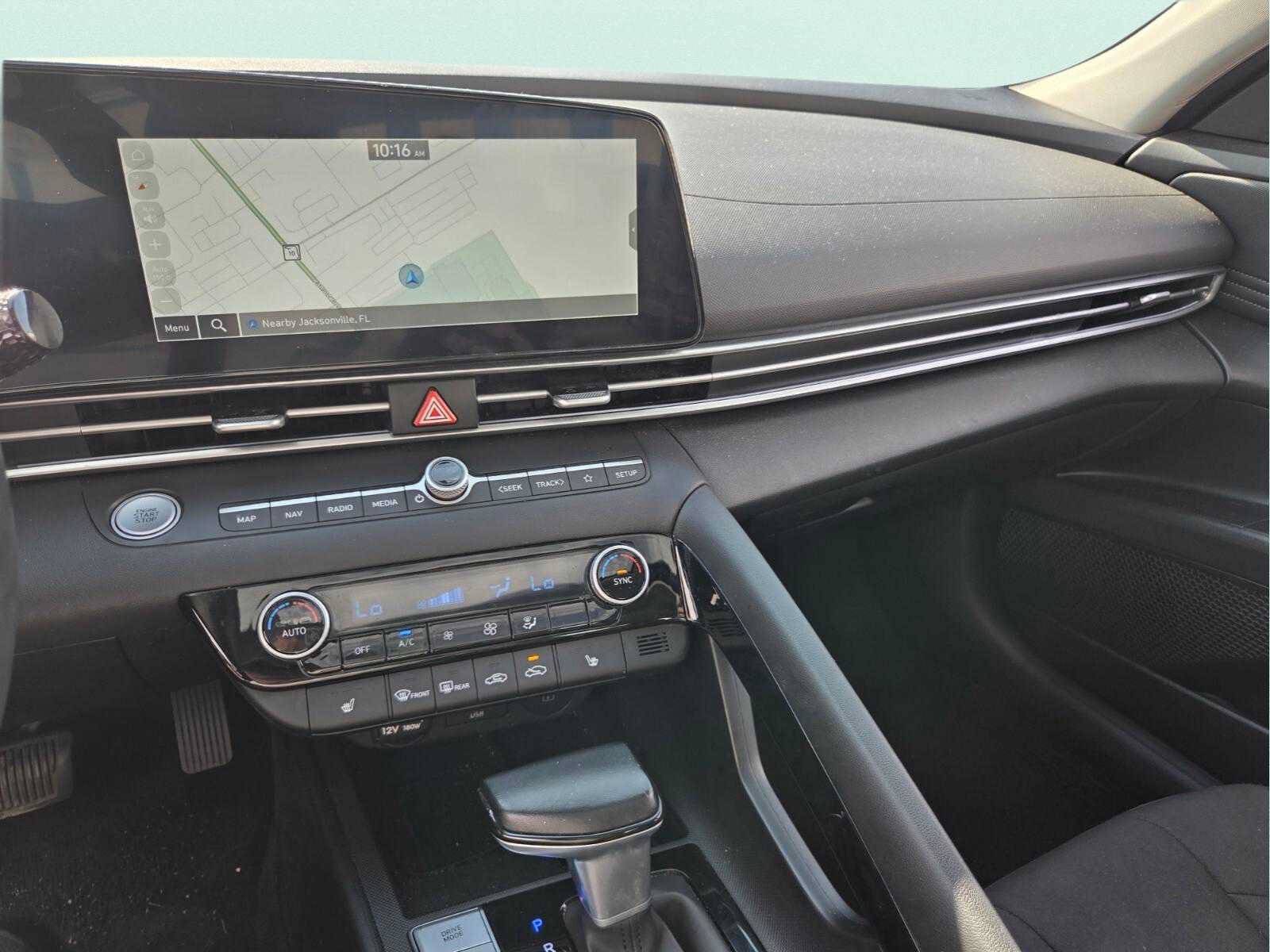 Used 2025 Hyundai Elantra SEL FWD image 32