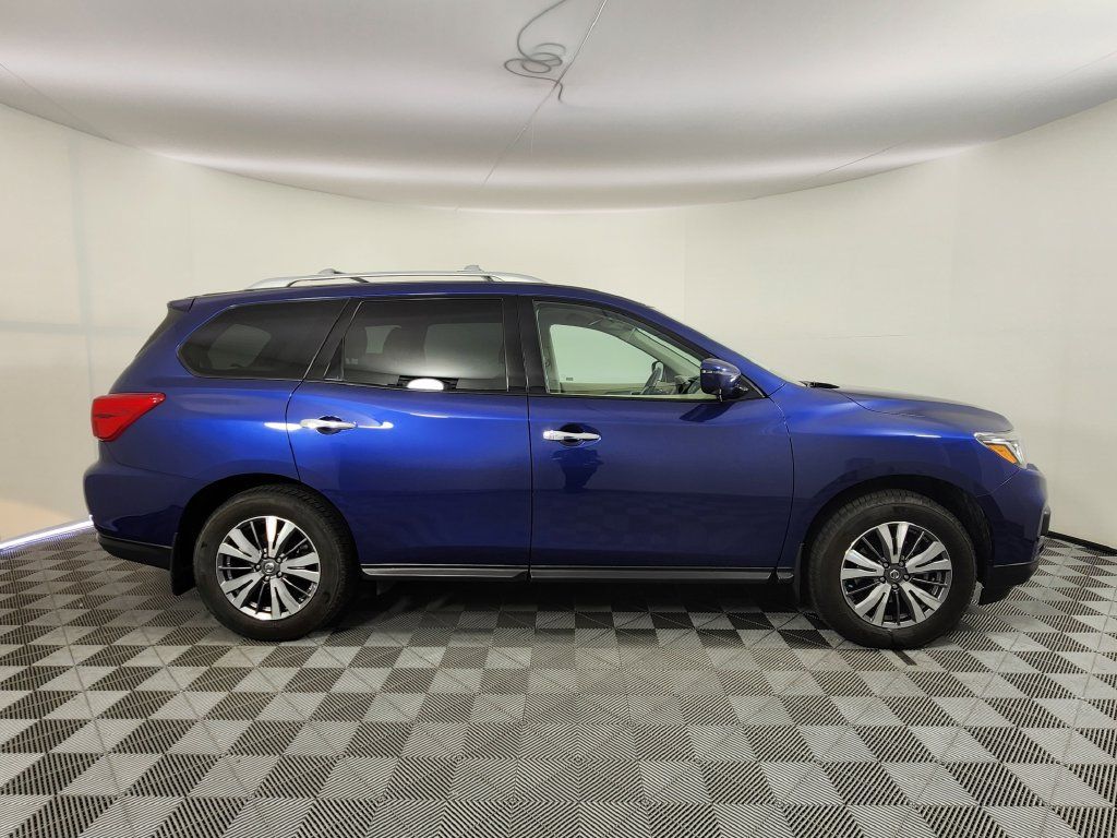 Used 2020 Nissan Pathfinder SL AWD/4WD image 6