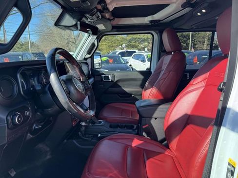 Used 2024 Jeep Wrangler Unlimited Rubicon 392 image 9