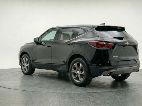 Used 2025 Chevrolet Blazer LT FWD image 6
