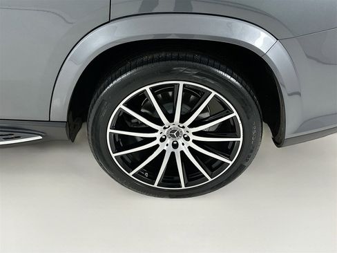 Certified 2023 Mercedes-Benz GLS 580 4MATIC image 36