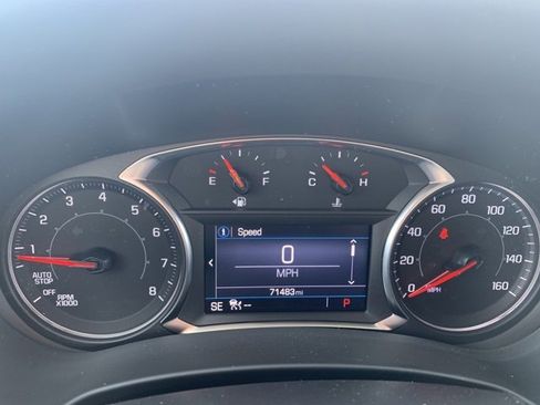 Used 2023 GMC Terrain SLE w/ Driver Convenience Package image 16