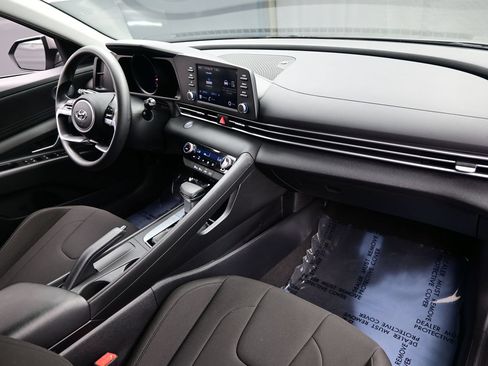 Certified 2023 Hyundai Elantra SEL FWD image 14