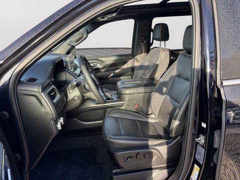 Used 2022 GMC Yukon XL SLT w/ SLT Premium Package RWD image 14