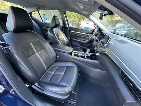 Used 2023 Nissan Altima 2.5 SR image 18
