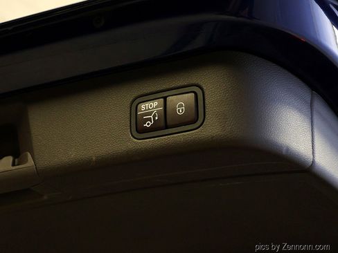 Used 2018 Mercedes-Benz GLE 43 AMG 4MATIC image 32