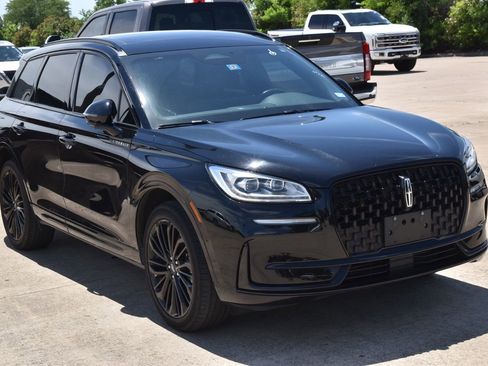 Used 2023 Lincoln Corsair Reserve w/ Equipment Group 201A FWD image 4