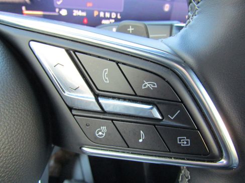 Used 2025 Buick Enclave Sport Touring image 25