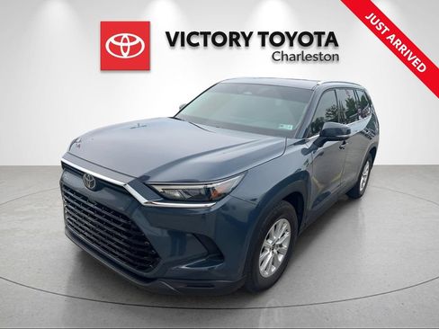Used 2025 Toyota Grand Highlander AWD image 1