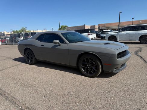 Used 2019 Dodge Challenger SXT w/ Plus Package RWD image 3