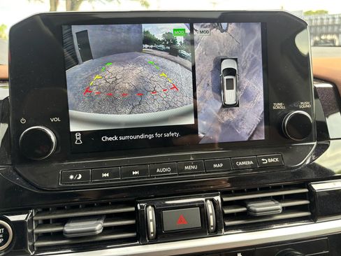 Used 2024 Nissan Pathfinder Platinum w/ Cargo Package FWD image 17
