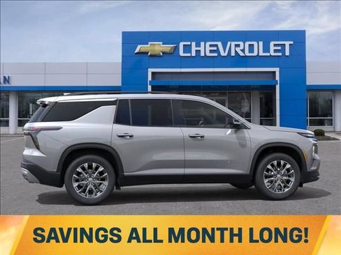 New 2026 Chevrolet Traverse LT w/ Sun and Wheel Package FWD image 5