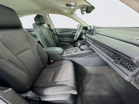 Used 2023 Honda Accord LX image 34