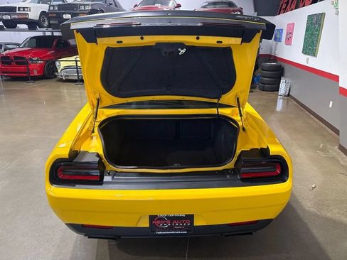 Used 2017 Dodge Challenger SRT Hellcat RWD image 63