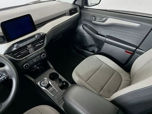 Certified 2022 Ford Escape SE image 11