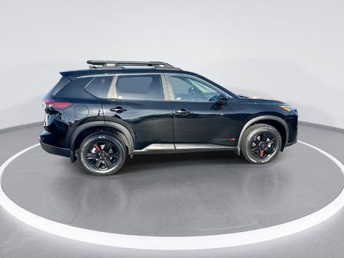 Certified 2025 Nissan Rogue SV image 9