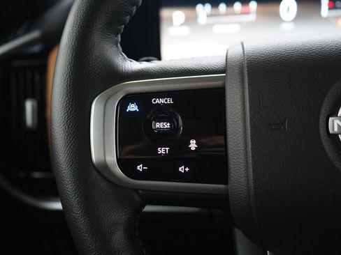 Used 2025 Nissan Armada SL AWD/4WD image 28