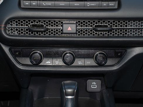 Certified 2024 Honda HR-V Sport image 22