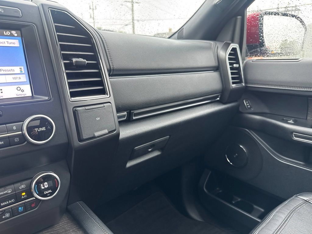 Used 2019 Ford Expedition Limited AWD/4WD image 41