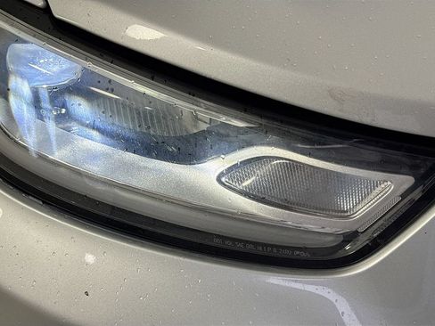 Used 2022 Chrysler Pacifica Touring-L FWD image 35