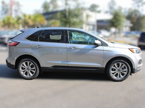 Used 2024 Ford Edge Titanium image 14
