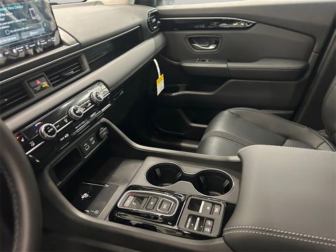 New 2025 Honda Pilot EX-L image 10