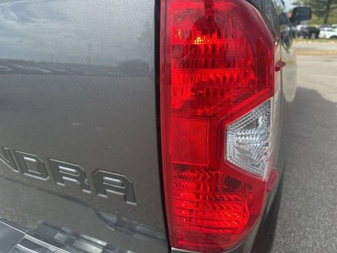 Used 2017 Toyota Tundra SR5 w/ SR5 Upgrade Package image 9