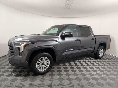 Used 2025 Toyota Tundra SR5 w/ SR5 Premium Package AWD/4WD image 2