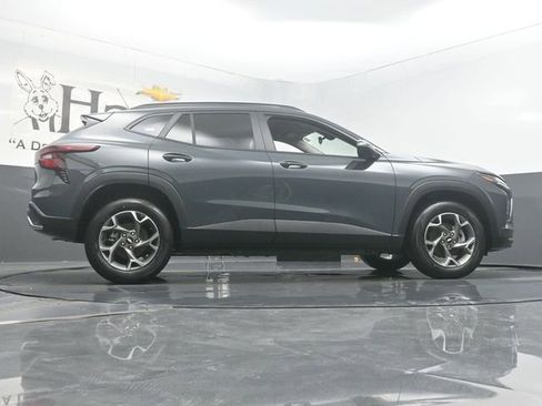 New 2026 Chevrolet Trax LT w/ Driver Confidence Package image 31