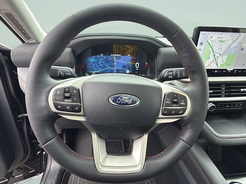 New 2026 Ford Explorer Active w/ Active Comfort Package image 32