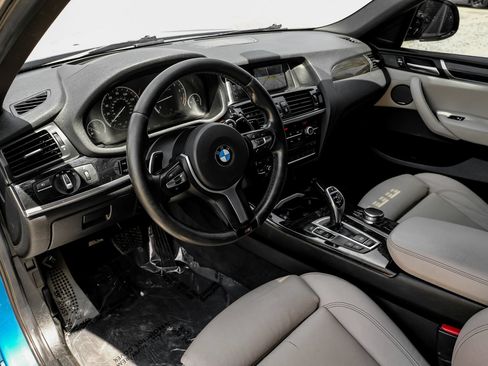 Used 2018 BMW X4 M40i AWD/4WD image 3
