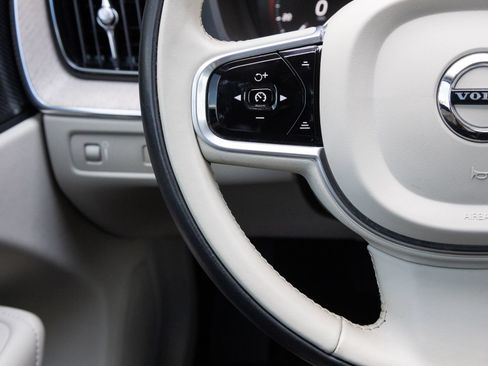 Used 2020 Volvo XC60 T5 Inscription FWD image 15