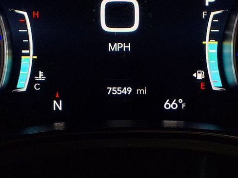 Used 2024 Chrysler Pacifica Limited w/ S Appearance Package FWD image 28