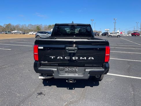 Used 2025 Toyota Tacoma SR5 image 15