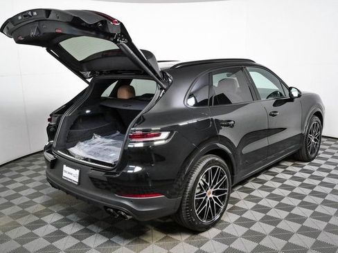 New 2026 Porsche Cayenne AWD/4WD image 29