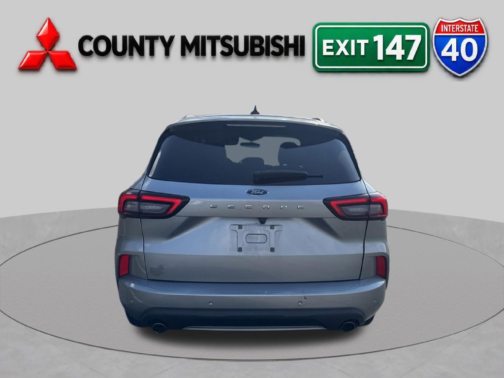 Used 2023 Ford Escape ST-Line w/ Tech Pack #1 FWD image 5