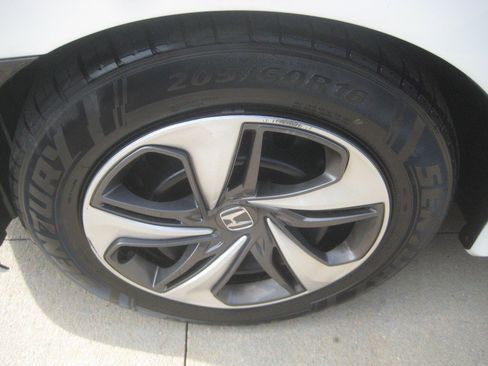Used 2019 Honda Civic LX image 10