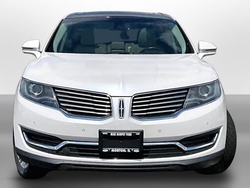 Used 2018 Lincoln MKX Reserve w/ Driver Assistance Package AWD/4WD image 3