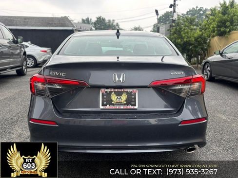 Used 2025 Honda Civic Sport image 6