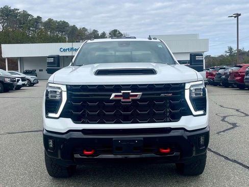 Certified 2025 Chevrolet Silverado 2500 ZR2 w/ Technology Package AWD/4WD image 8