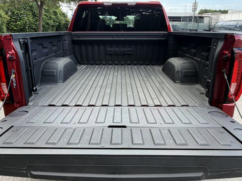 Used 2025 GMC Sierra 1500 AT4 AWD/4WD image 4