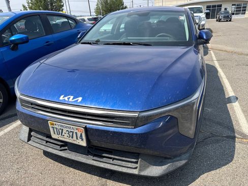 Used 2025 Kia K4 FWD image 2
