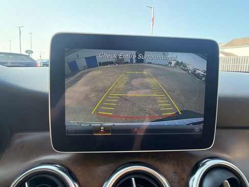 Used 2019 Mercedes-Benz GLA 250 4MATIC image 31