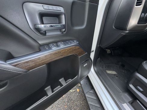 Used 2018 GMC Sierra 3500 Denali w/ Duramax Plus Package image 17