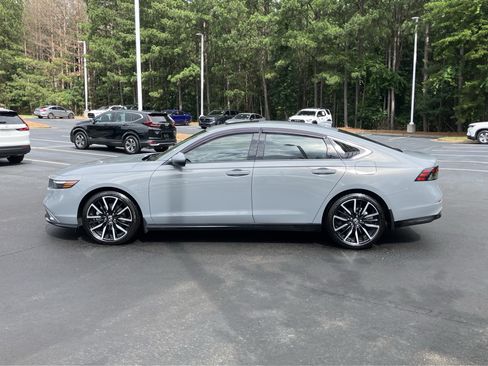 Used 2025 Honda Accord Touring image 7