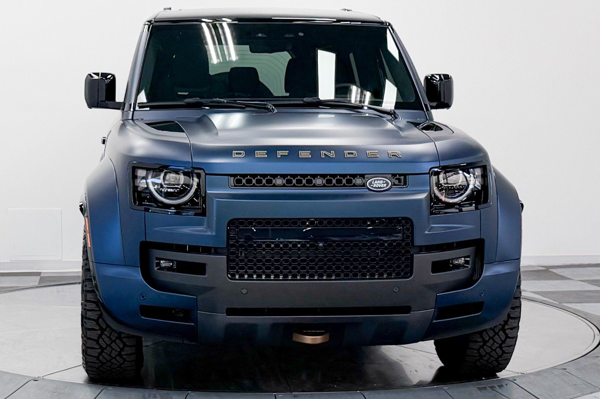 Used 2026 Land Rover Defender 110 AWD/4WD image 4