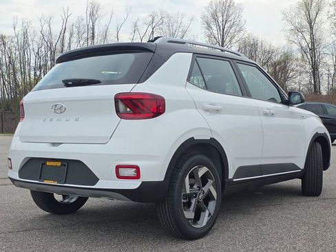 New 2026 Hyundai Venue SEL FWD image 15