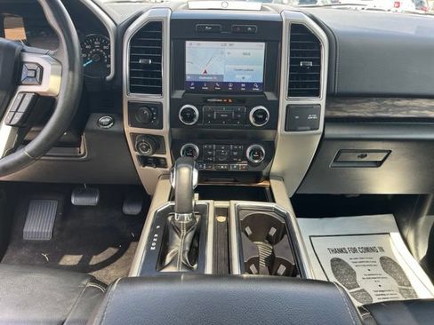 Used 2019 Ford F150 Lariat w/ Equipment Group 502A Luxury AWD/4WD image 9