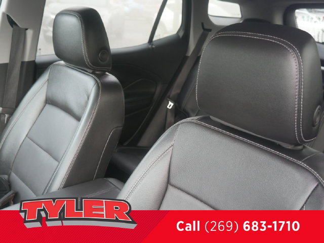 Used 2024 GMC Terrain SLT AWD/4WD image 40