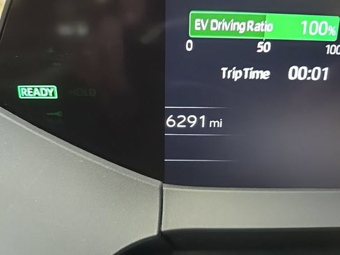 Used 2024 Toyota Prius Prime FWD image 22